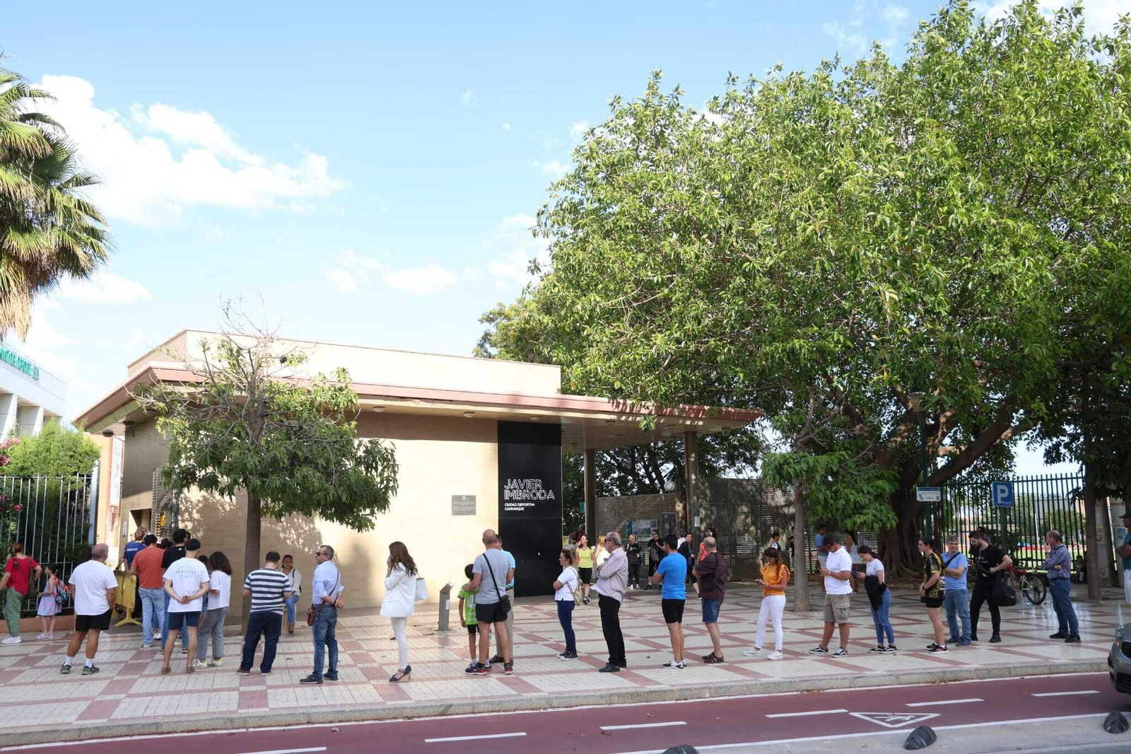 Costa del Sol - Elche: colas para las entradas de la final de Liga