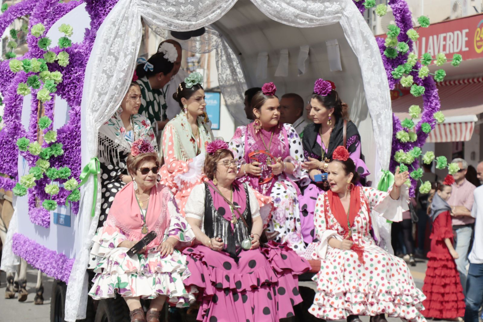 Imágenes de los carros de la Hermandad del Rocío de Huelva