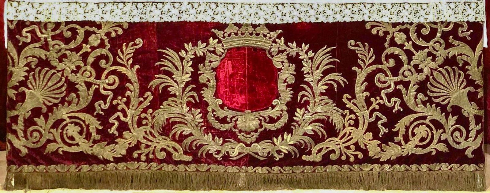 Detalle del nuevo paño de altar