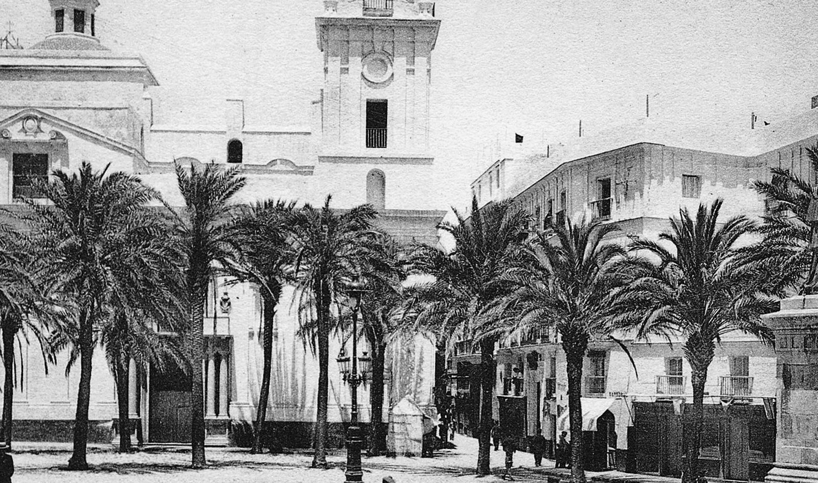 1893 hace 125 añosReapertura de la Antigua y Real Iglesia de Santiago
