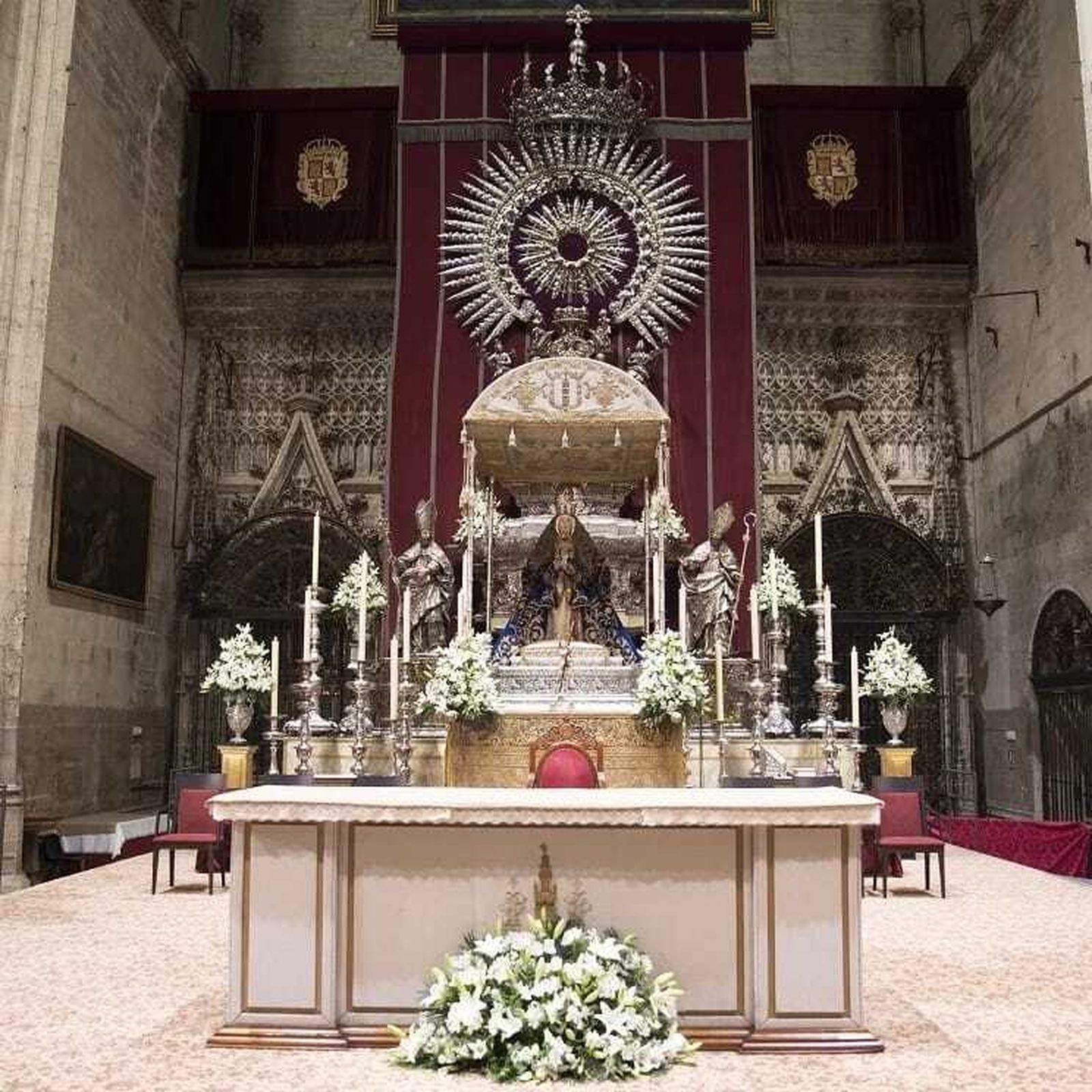 La Virgen de los Reyes en el altar del Jubileo
