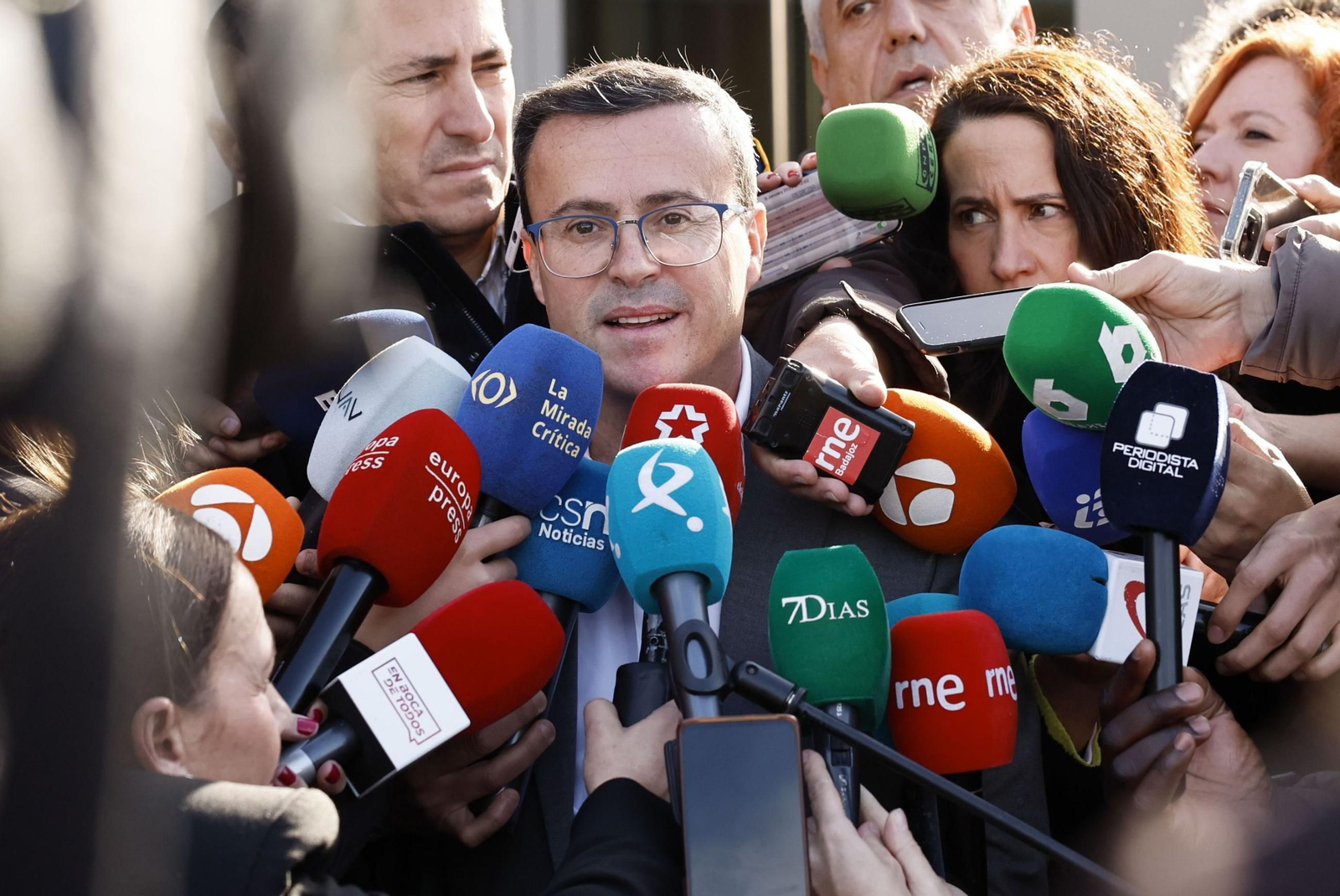 El presidente de la Diputación de Badajoz, Miguel Ángel Gallardo, atiende a los medios en los juzgados de Badajoz. El presidente de la Diputación de Badajoz, Miguel Ángel Gallardo, atiende a los medios en los juzgados de Badajoz.