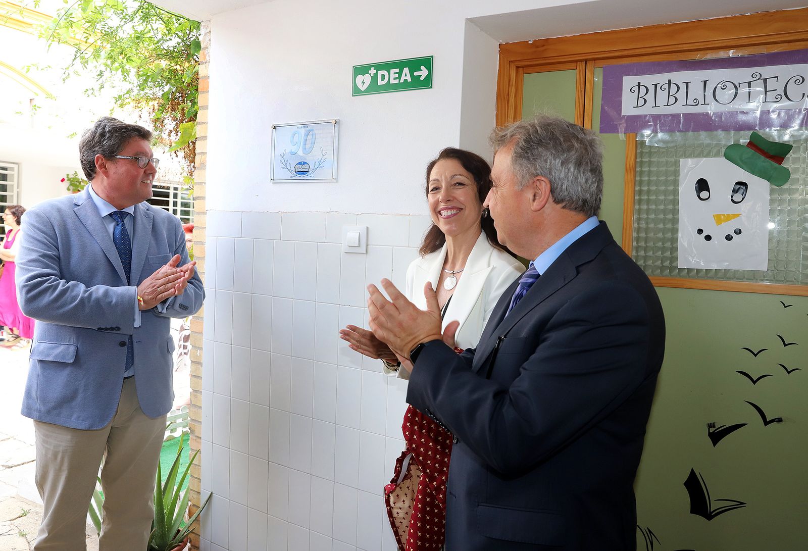 Soledad Racero, directora, junto a José Ángel Aparicio y Antonio Real.