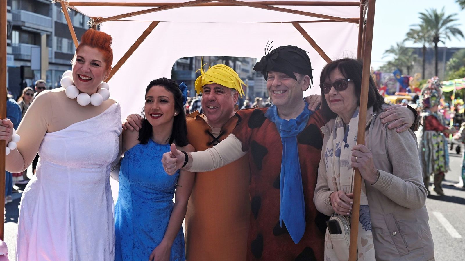 Concejales del Ayuntamiento de Córdoba como los Picapiedra