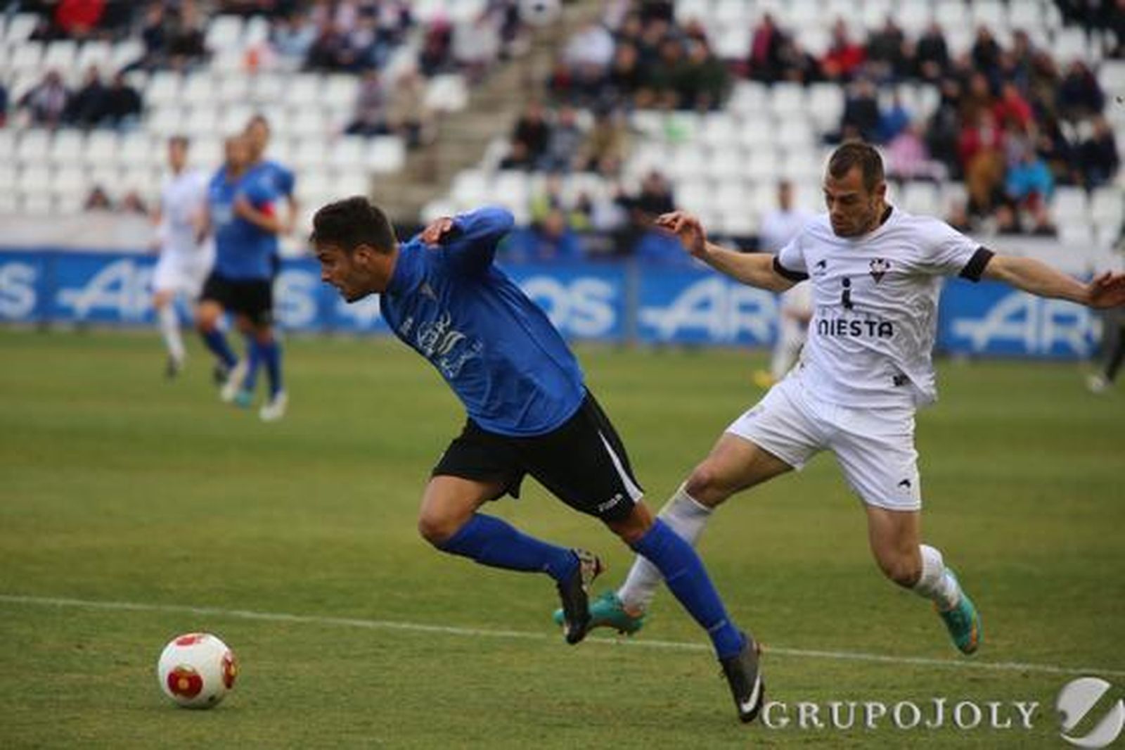 El conjunto isleño se mantiene en los puestos de descenso a pesar del empate (0-0) en Albacete

Foto: LOF