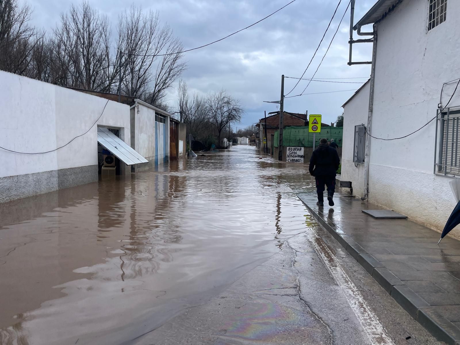 Inundación de calles en Mogón, en imágenes