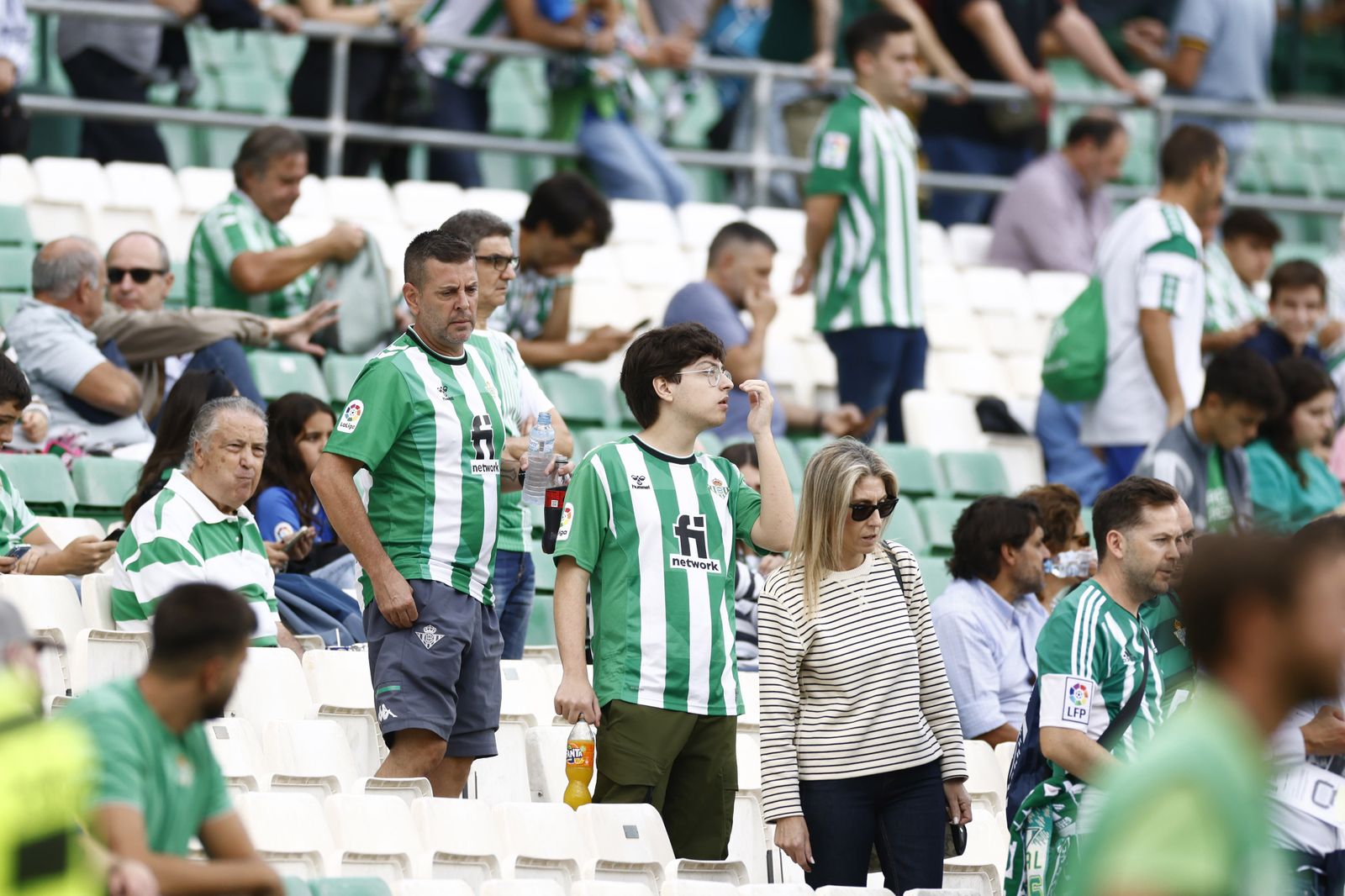 Búscate en las fotos del Betis-Atlético de Madrid