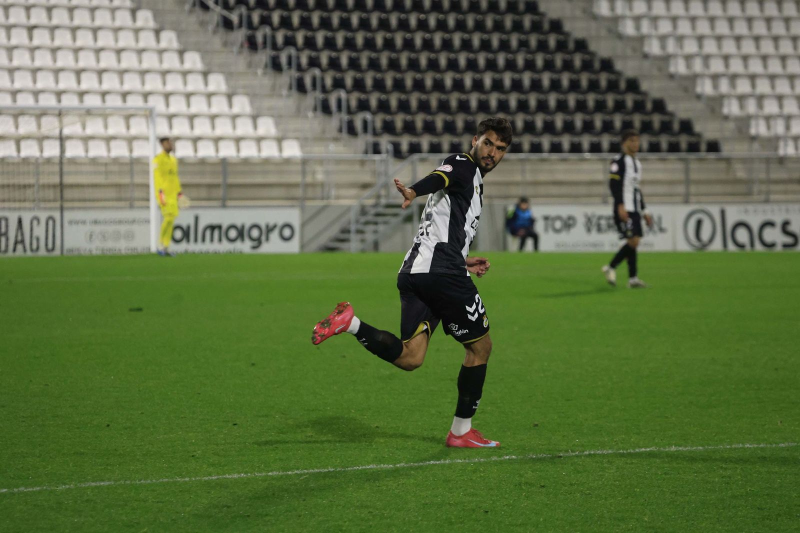Las mejores fotos del Balona - Atlético Central de Tercera Federación