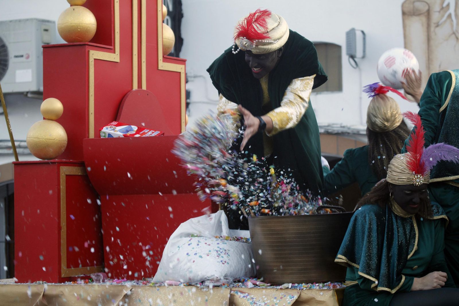 Imágenes de las cabalgatas de Reyes en la Costa Occidental de Huelva