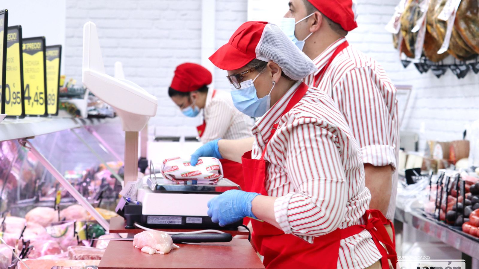 Todos los trabajadores han participado activamente en esta campaña tan dura.