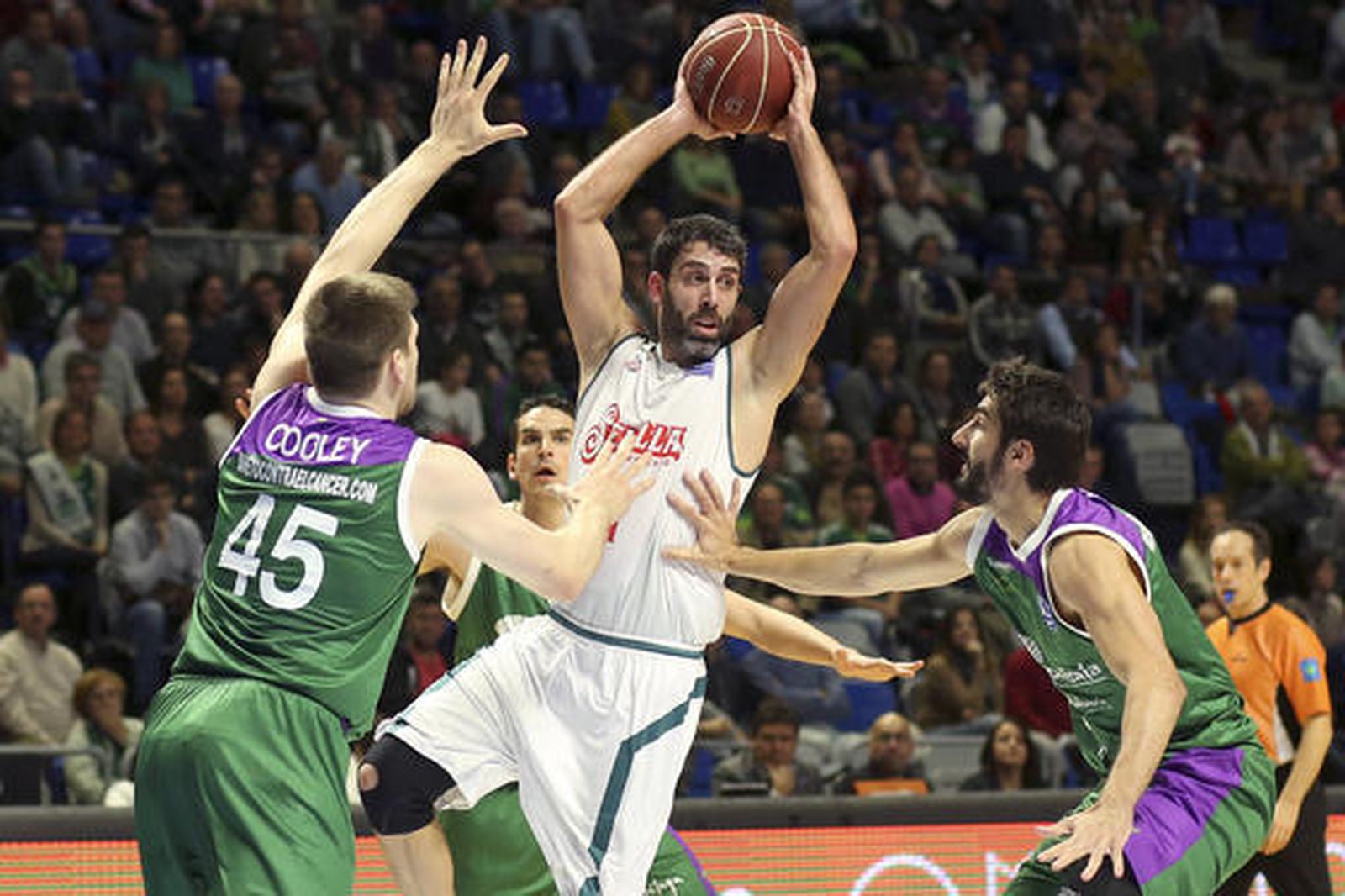 Victoria para olvidar (71-66)