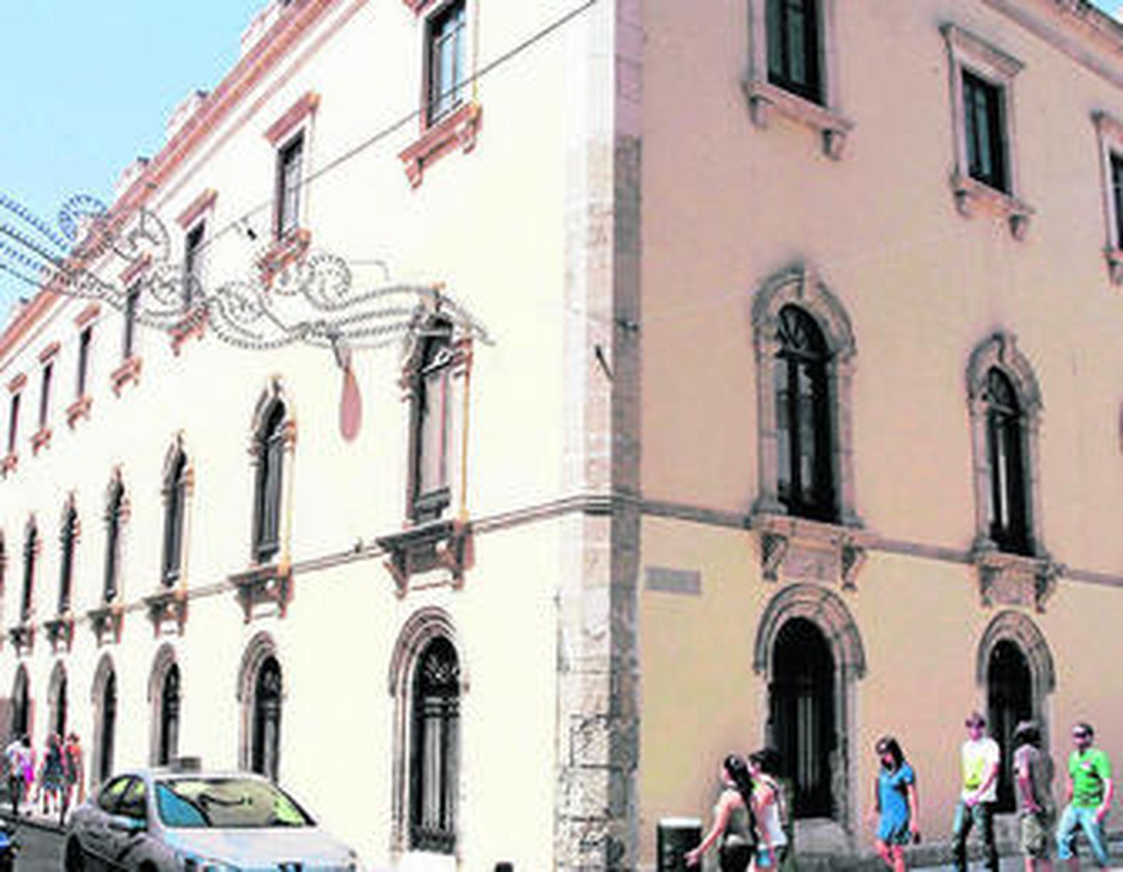 La Escuela de Arte cumple el 5 de noviembre el 125 aniversario de su creación.