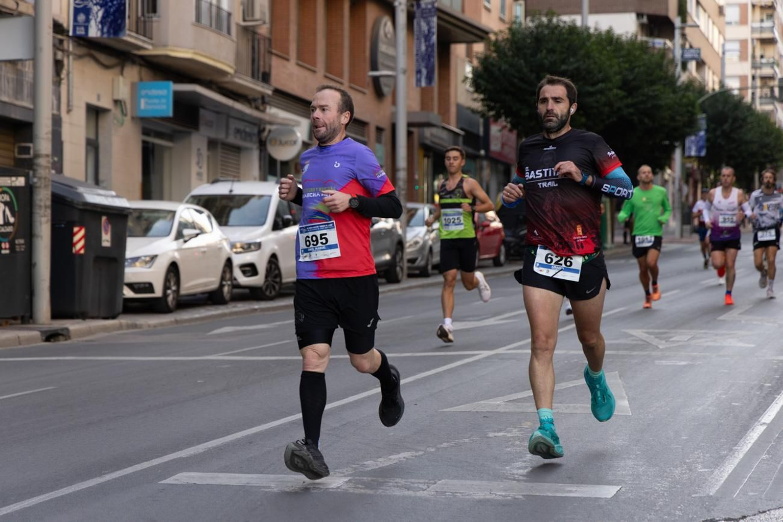 En imágenes: multitudinaria e histórica XXIX Media Maratón 'Ciudad de Jaén' y 10k en memoria de Paco Manzaneda (2)