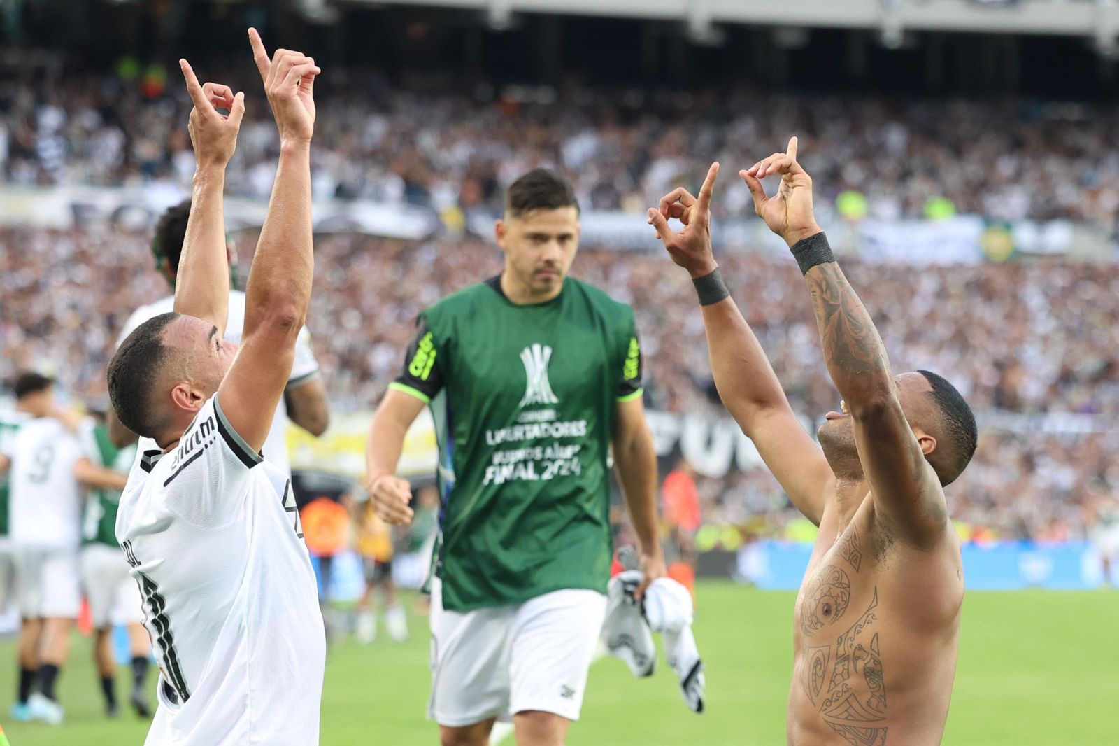 Las fotos de una final de la Libertadores histórica; Botafogo, campeón con 10, ante Atlético Mineiro