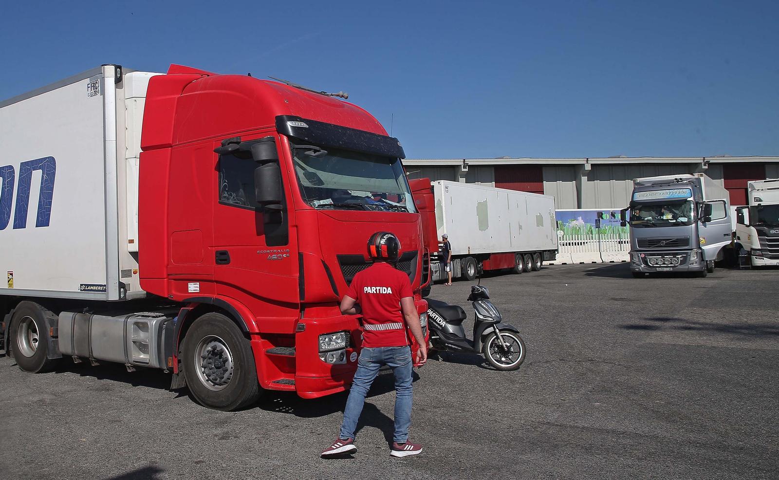 Fotos del colapso de camiones en el Puesto de Control Fronterizo del Puerto de Algeciras