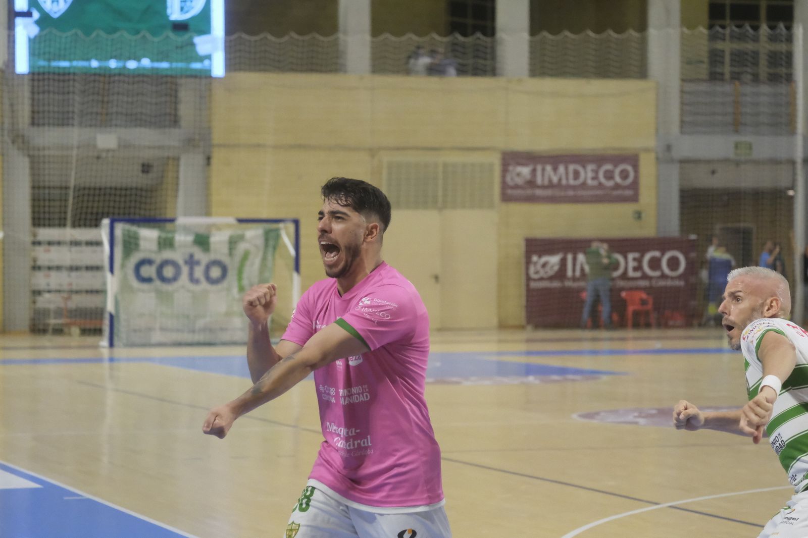 Las mejores fotos del épico triunfo del Córdoba Patrimonio ante el UMA Antequera