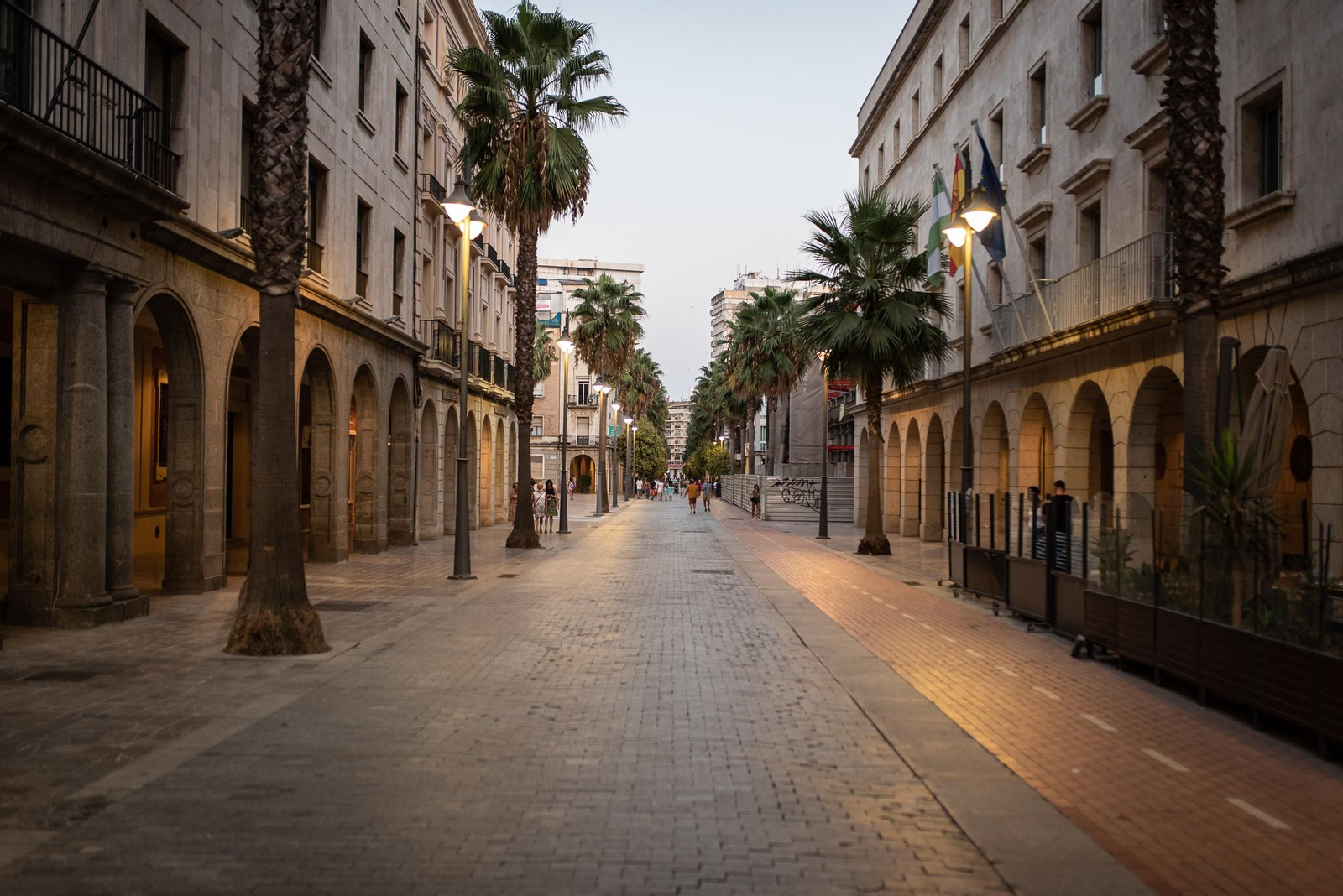 Comer junto a la Plaza de las Monjas