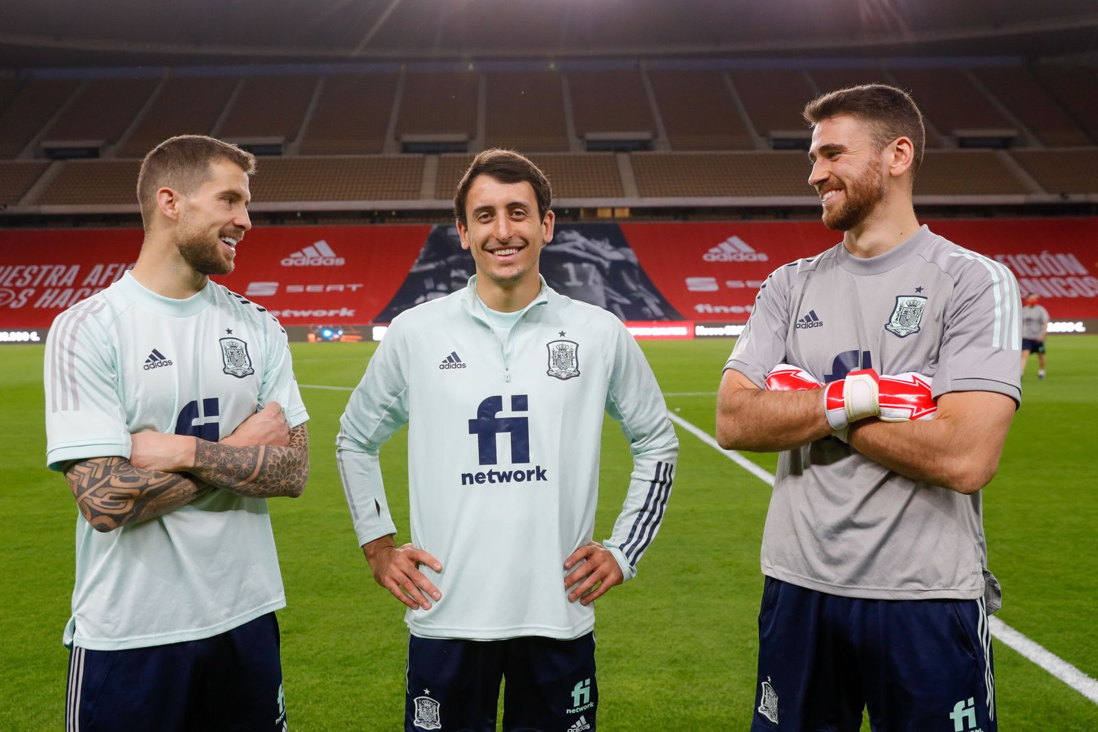 Íñigo Martínez, Oyarzábal e Íñigo Martínez, con España.