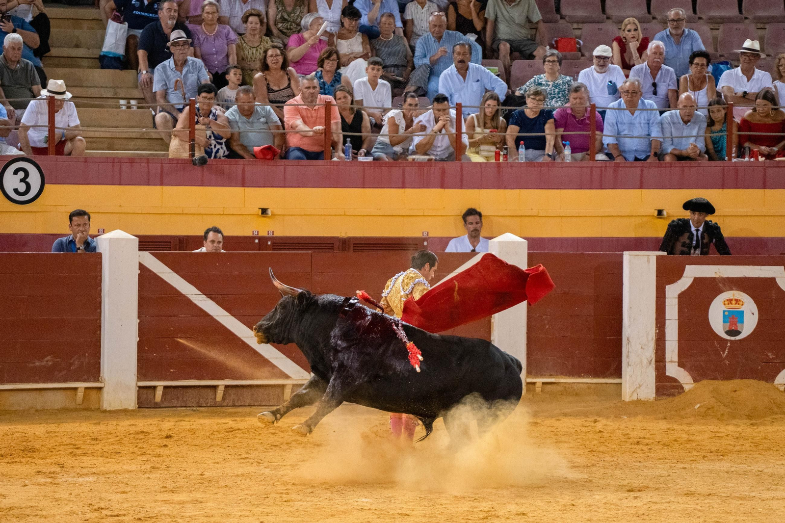 Tarde taurina en la plaza de toros de Roquetas de Mar