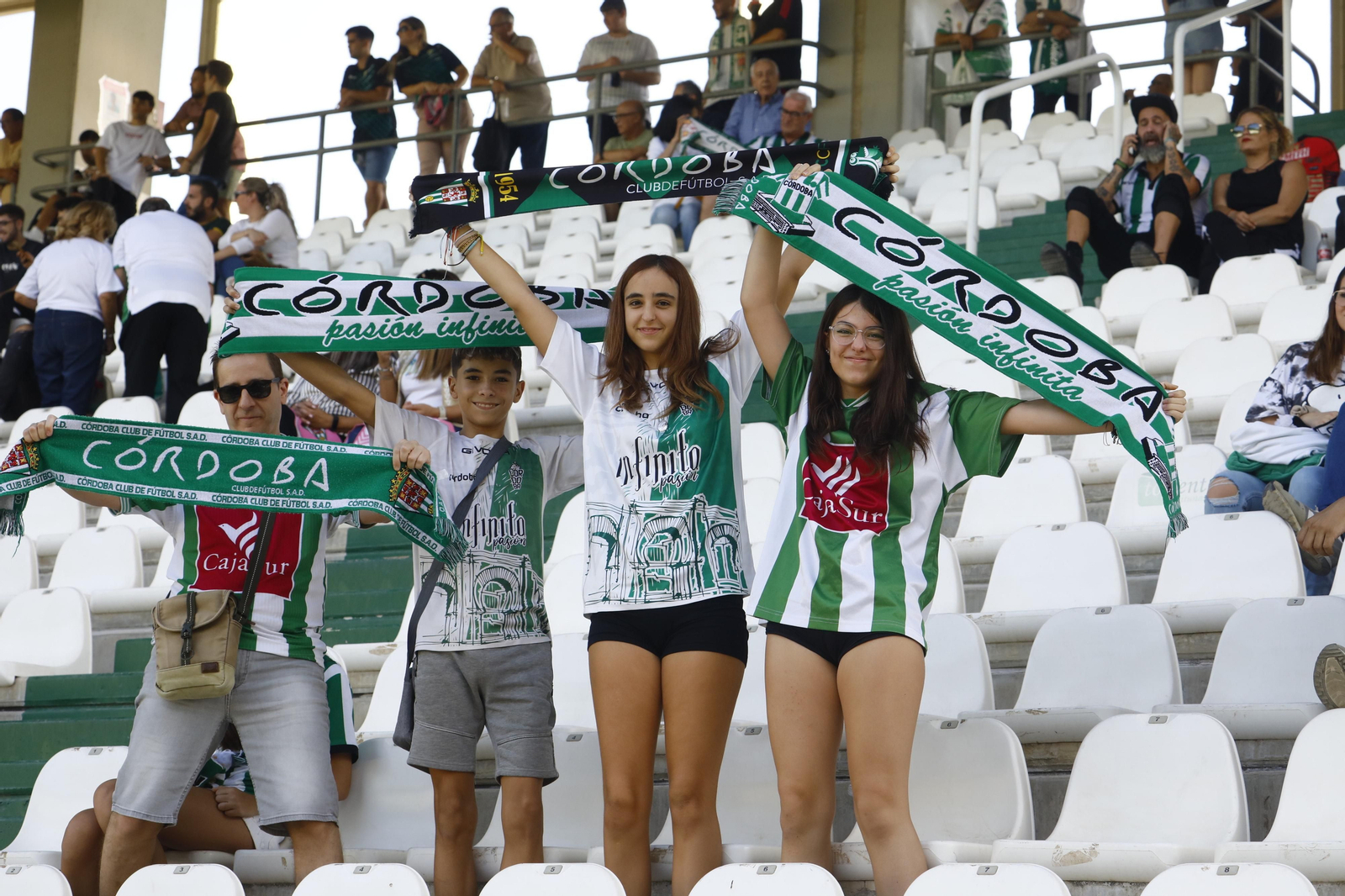 Las fotos del ambiente en El Arcángel para el Córdoba CF - Mérida