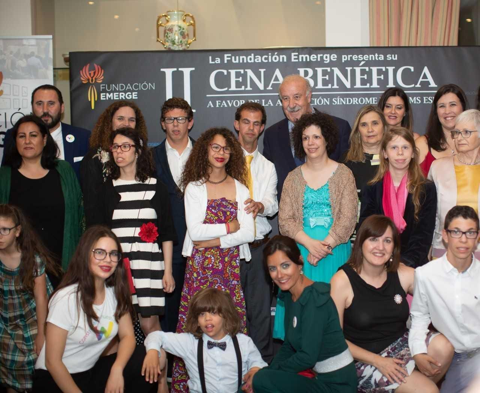 Una imagen de la anterior gala benéfica, con Vicente del Bosque en el centro.