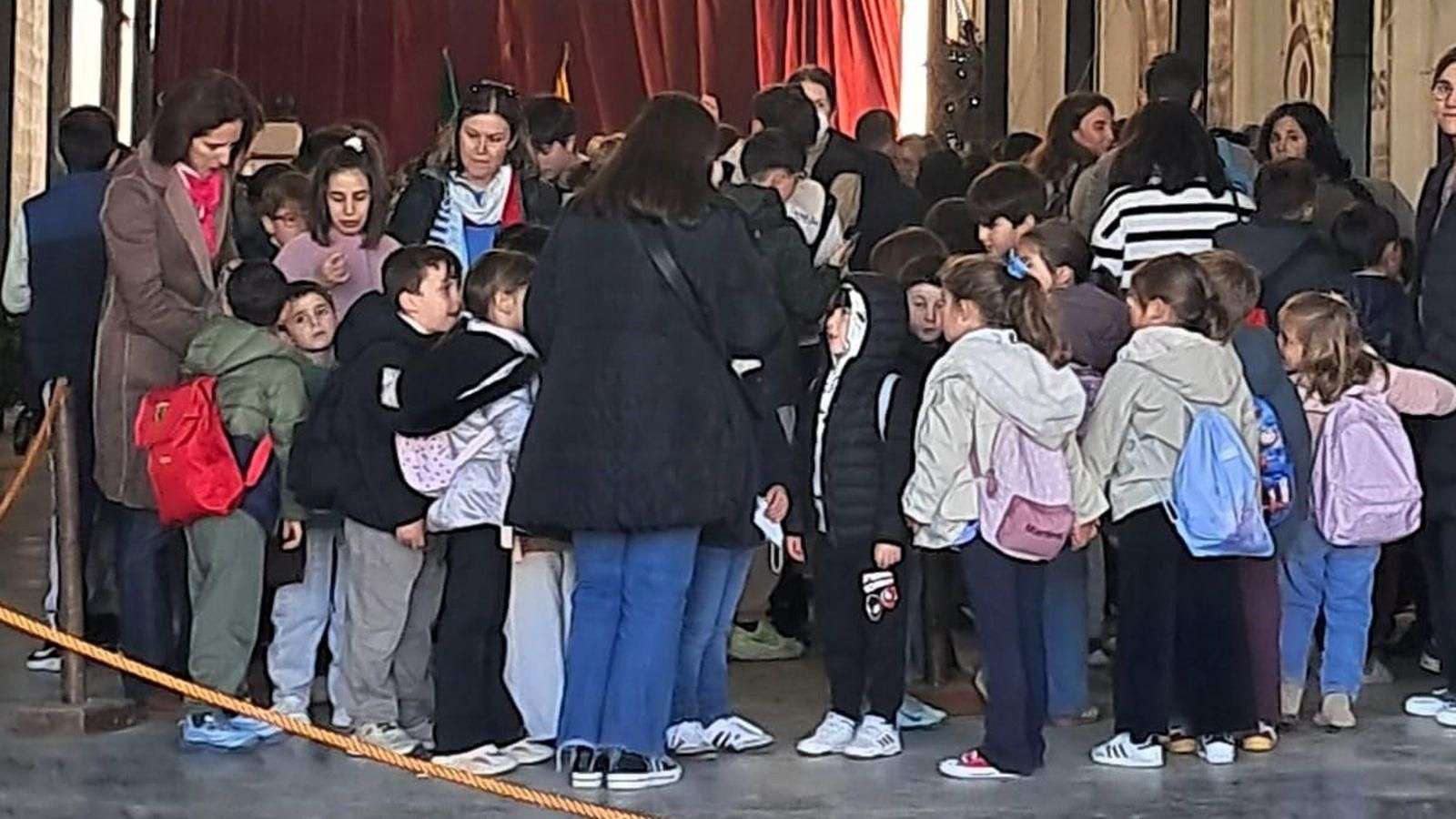 Visita de los escolares.