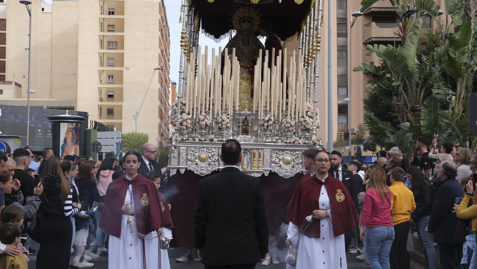 La procesión de Coronación en Almería, en imágenes