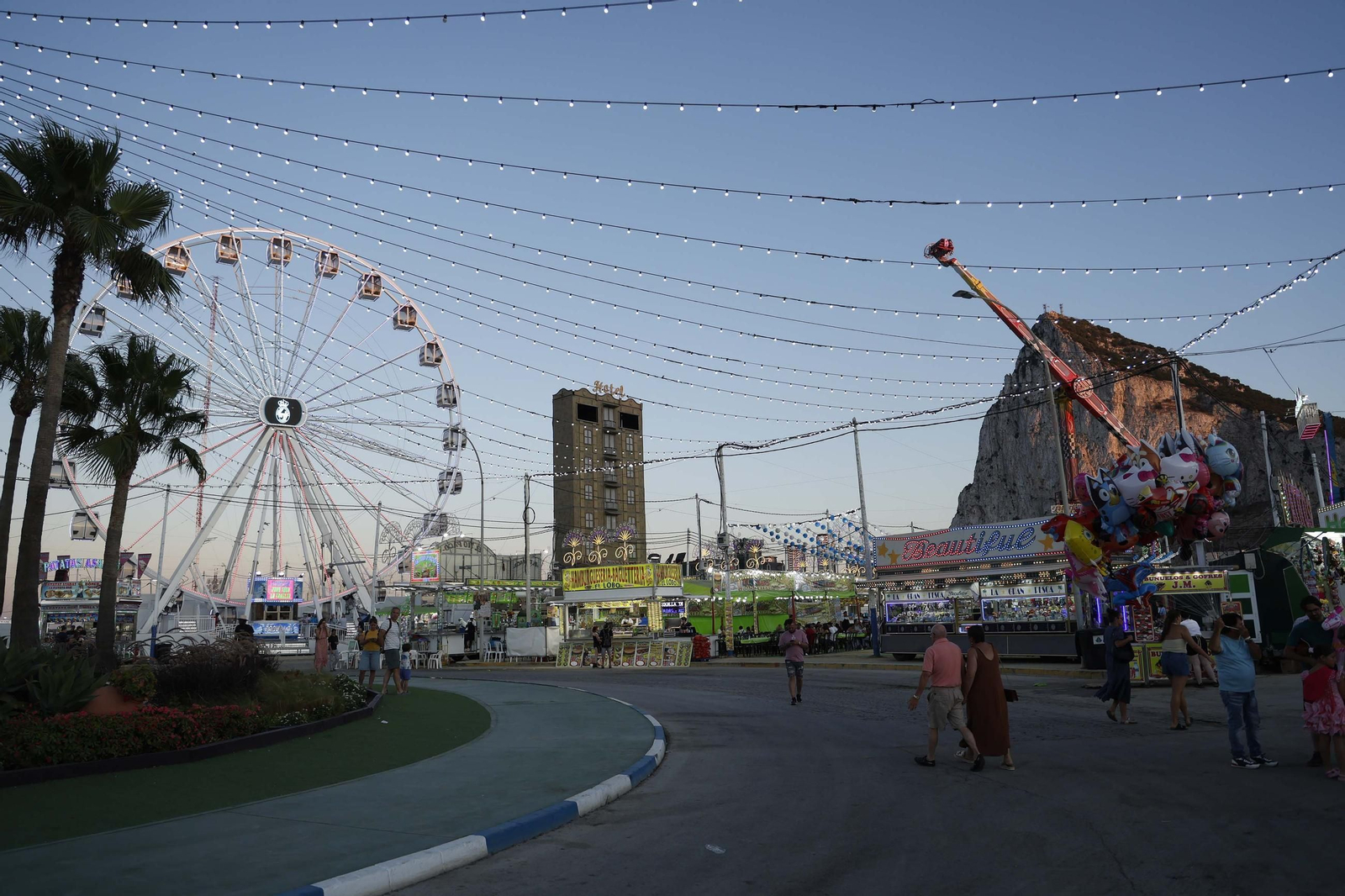 Búscate en las fotos del sábado de la Feria de La Línea