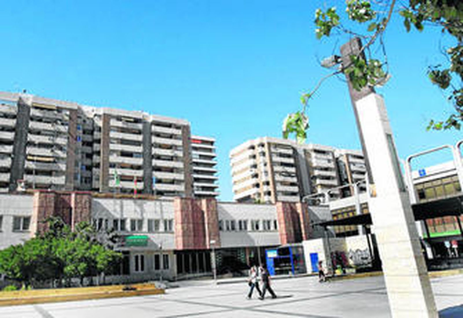 Uno de los edificios de la Delegación de Obras Públicas.