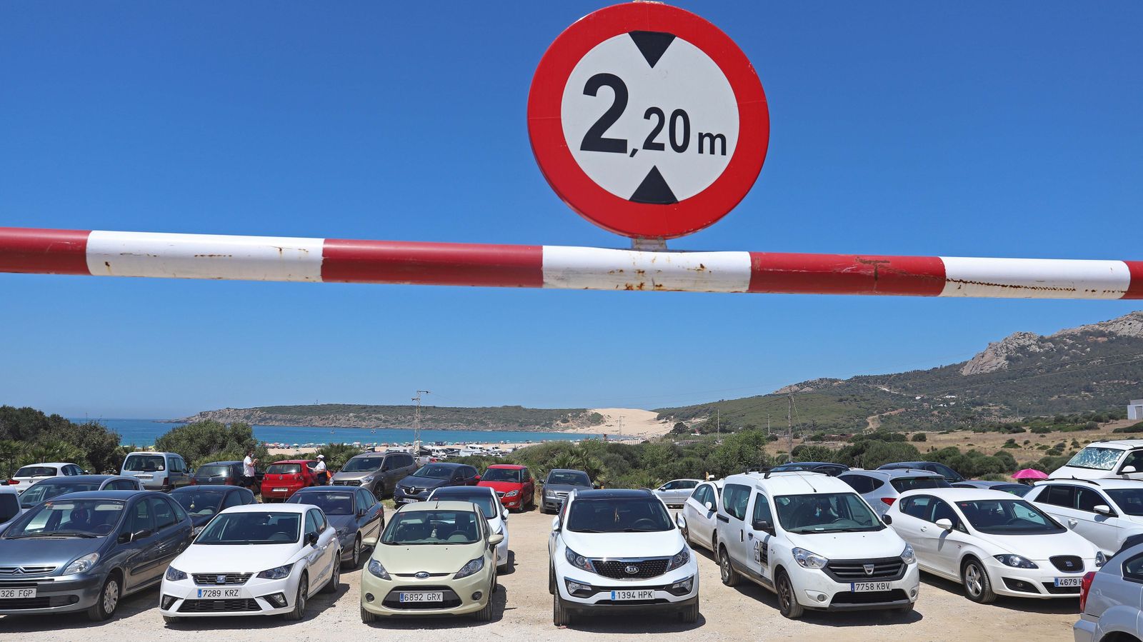 Restricciones de acceso a la playa de Bolonia