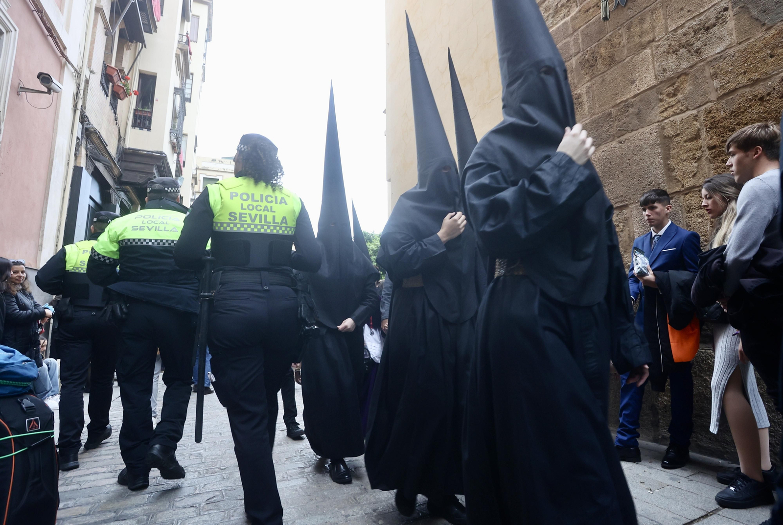 Las imágenes de la hermandad de San Isidoro en la Semana Santa de Sevilla 2024