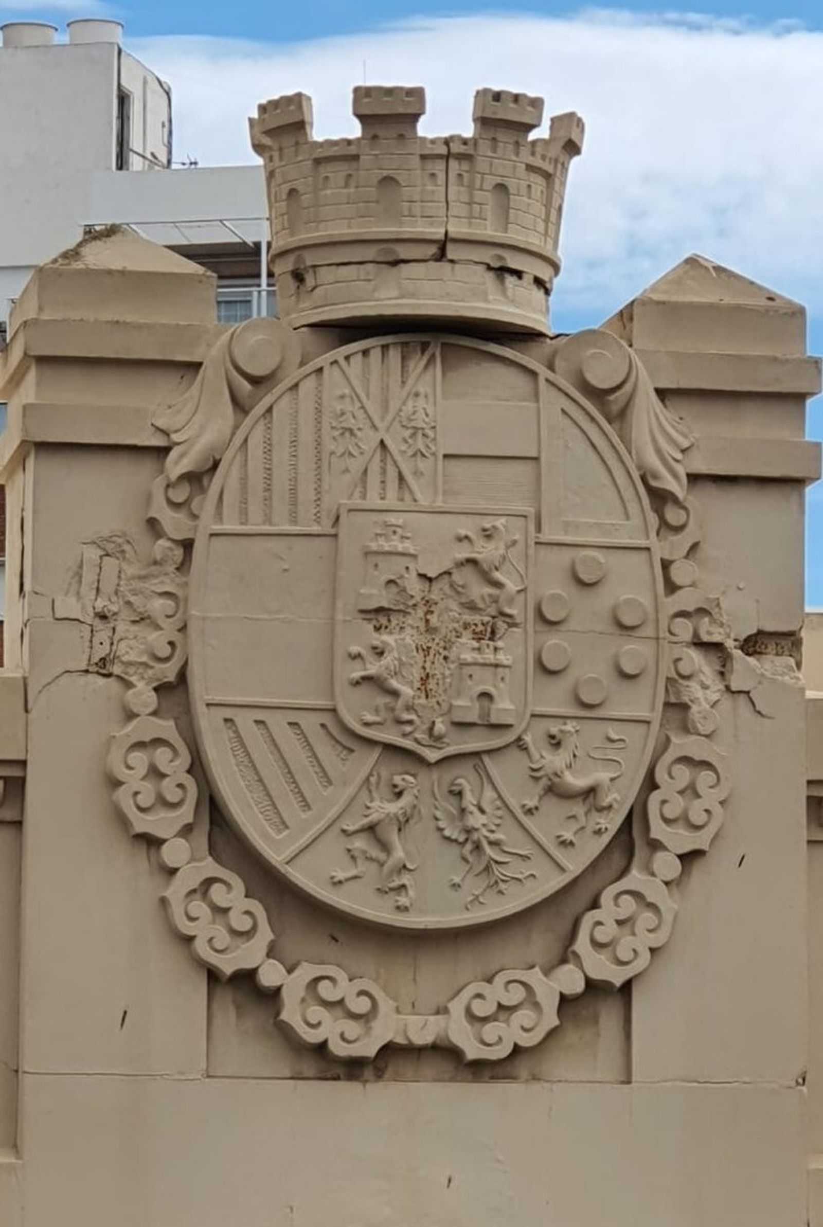 Escudo de Alfonso XII