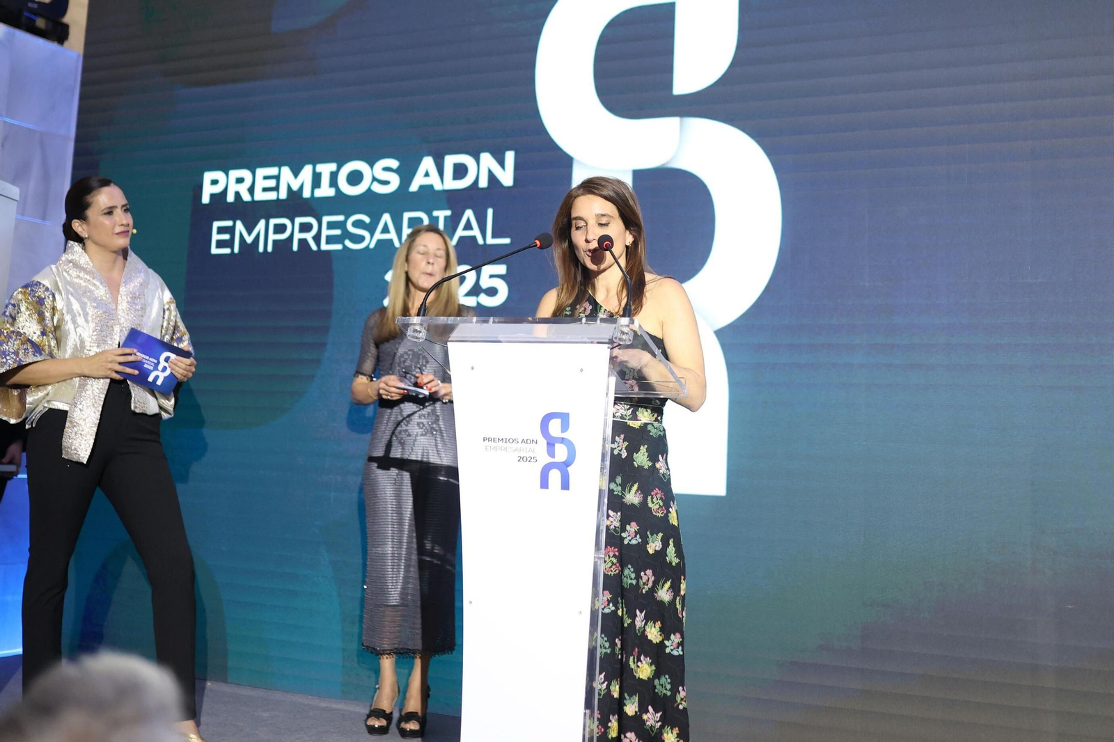 Así ha sido la entrega de los premios ADN Empresarial en Granada, con la presencia de Gerardo Cuerva