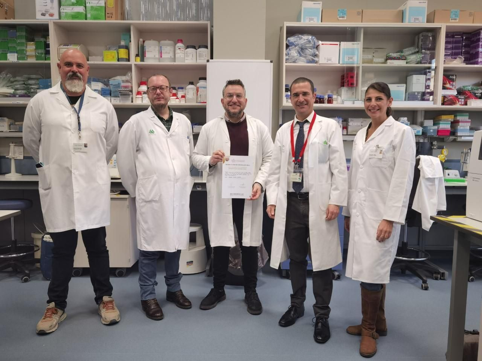 El equipo de profesionales que ha participado en la investigación.