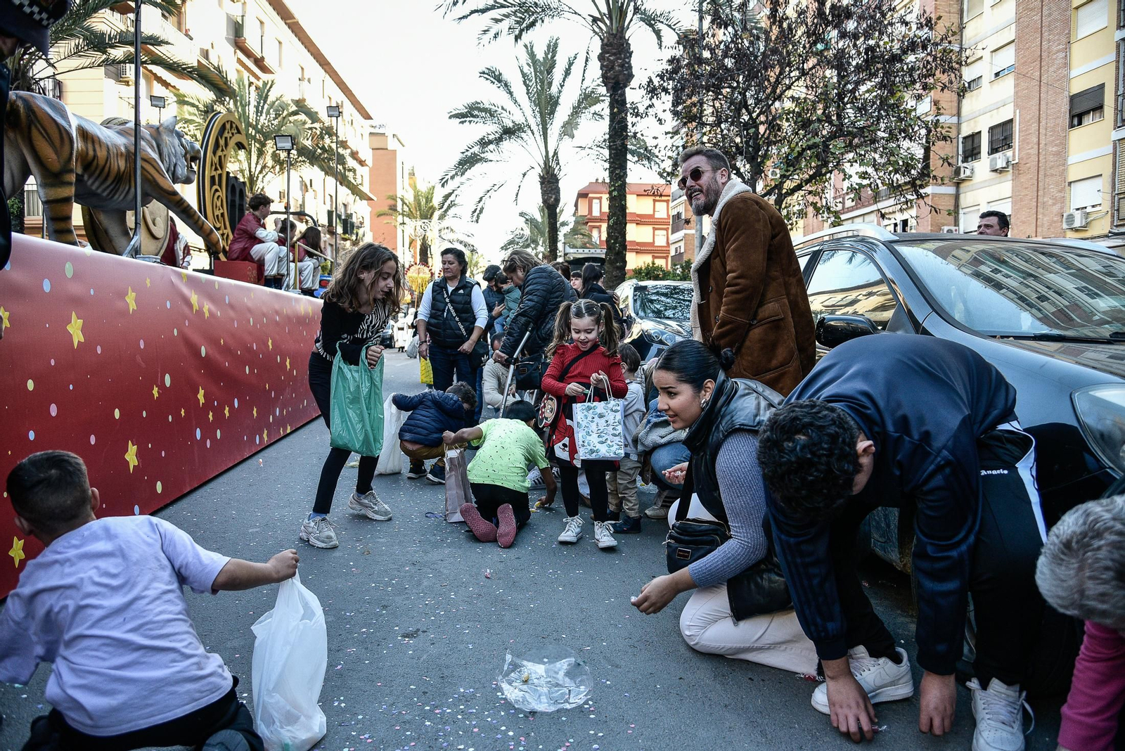Imágenes del público en las cabalgatas por La Orden, Cardeñas y Las Colonias
