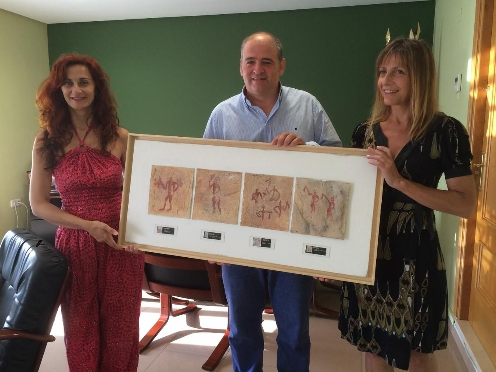 La concejala Isabel Calvente y el alcalde, Jorge Romero.