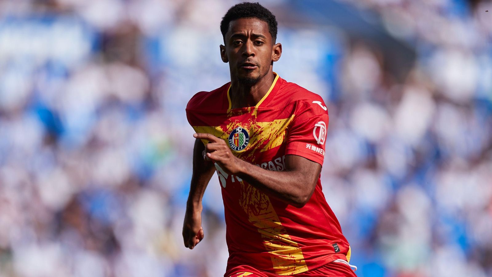 El hondureño Choco Lozano con la casaca secundaria del Getafe.