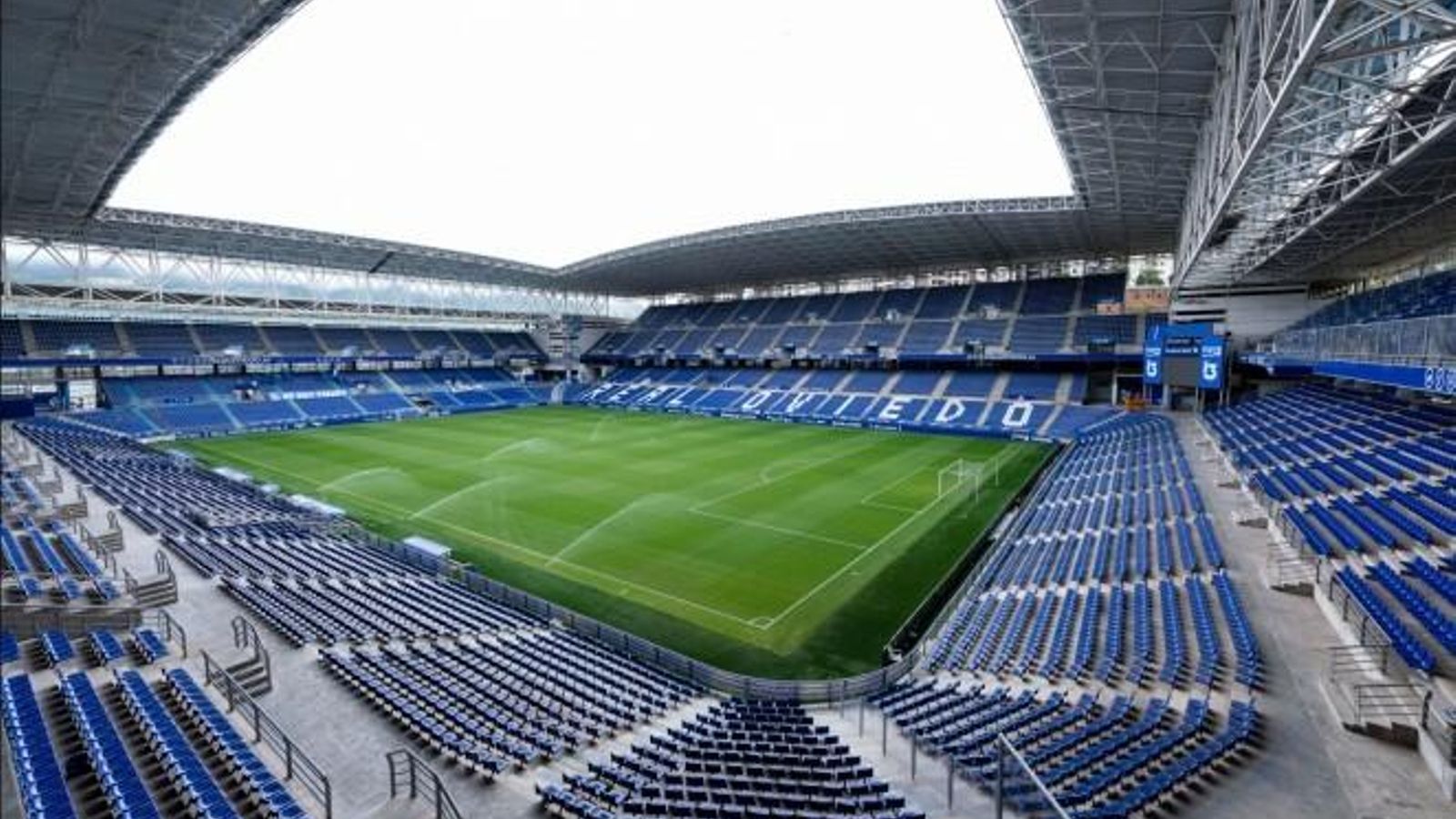 Estadio Nuevo Carlos Tartiere. Estadio Nuevo Carlos Tartiere.
