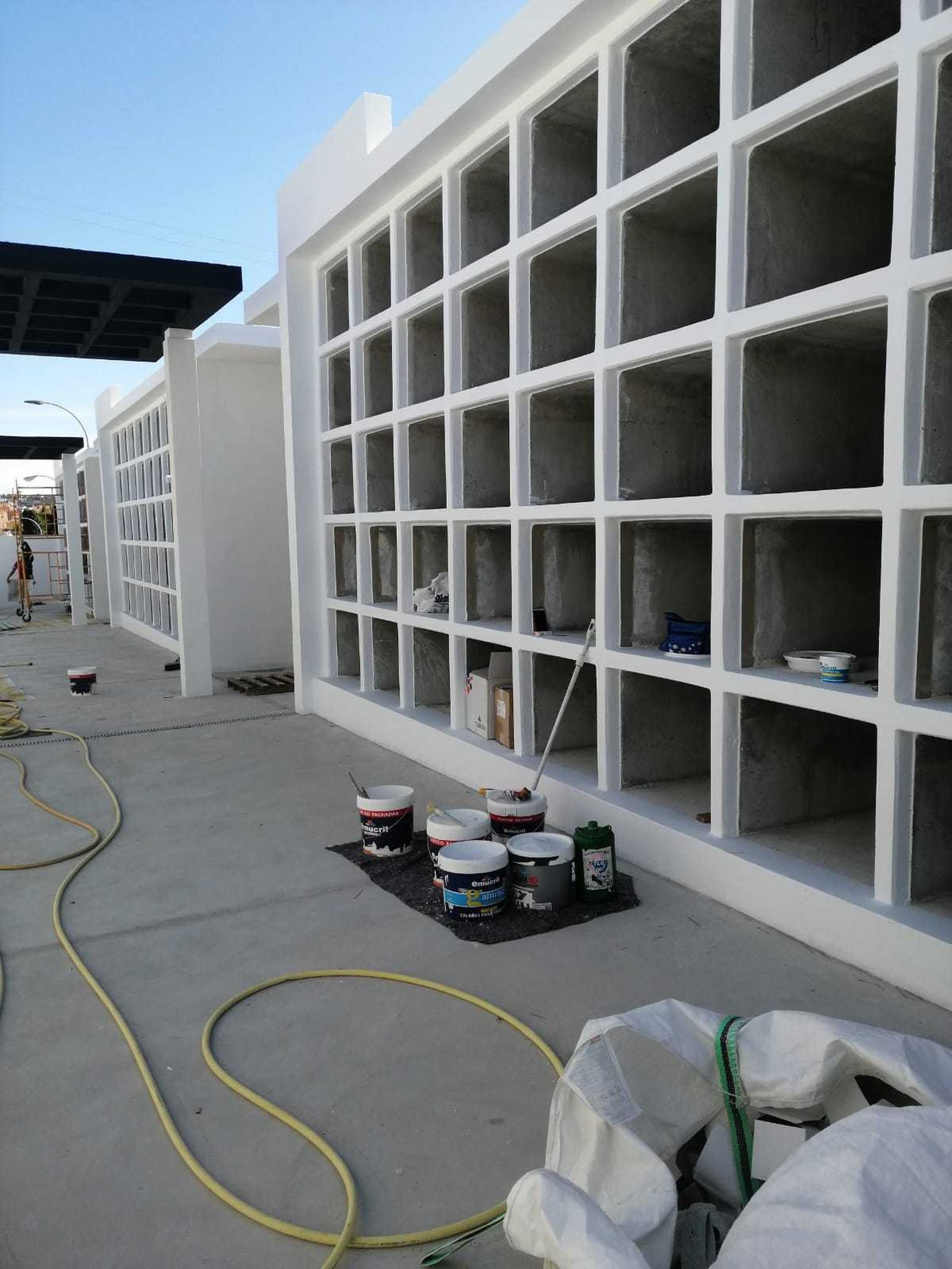 Primera fase de las obras de ampliación del cementerio de Rincón de la Victoria, en una imagen de archivo.