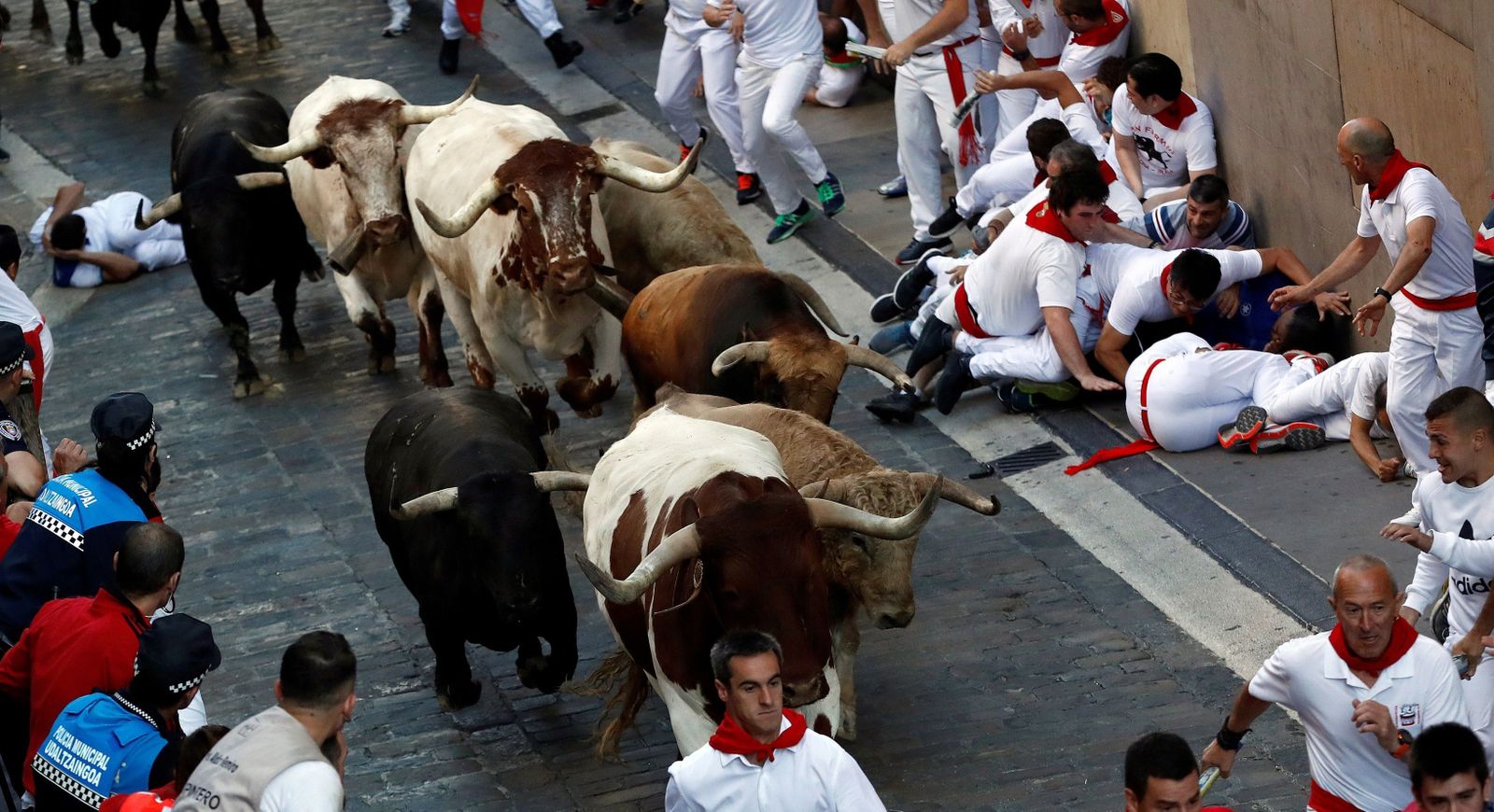 El quinto encierro de los Sanfermines, en imágenes