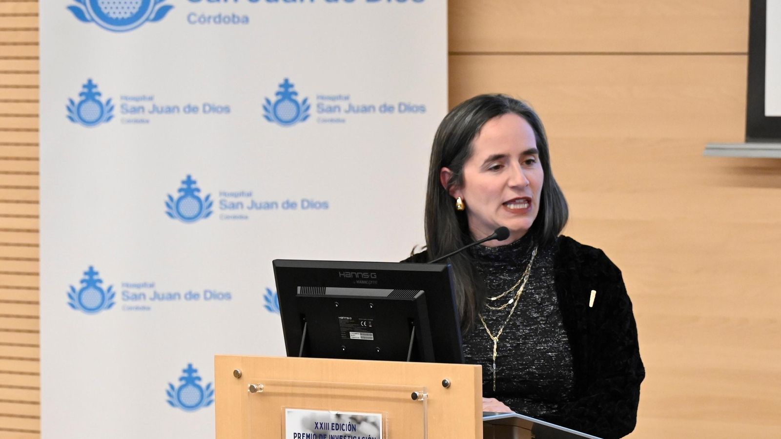 La doctora Alonso, neonatóloga del Hospital Puerta del Mar de Cádiz, ganadora del primer premio.