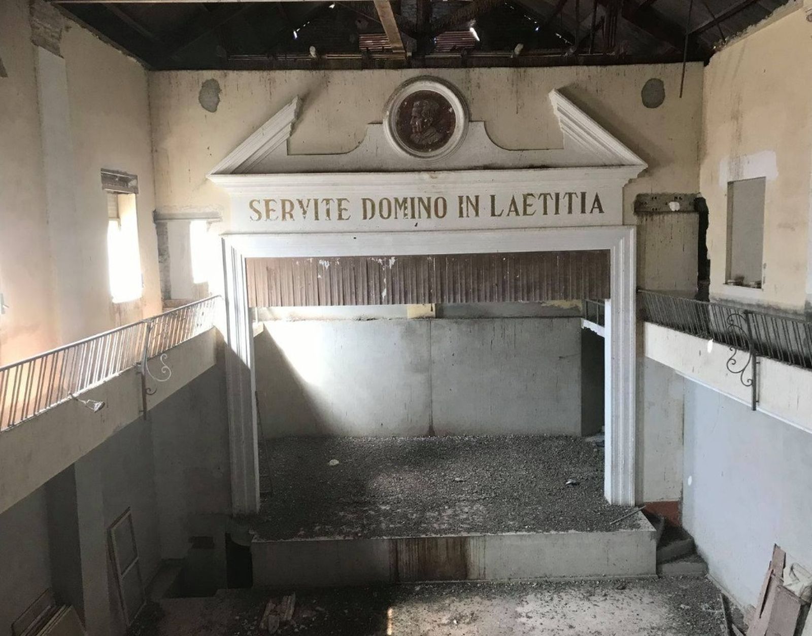 Estado en que se encuentra el antiguo teatro Don Bosco de Montilla.