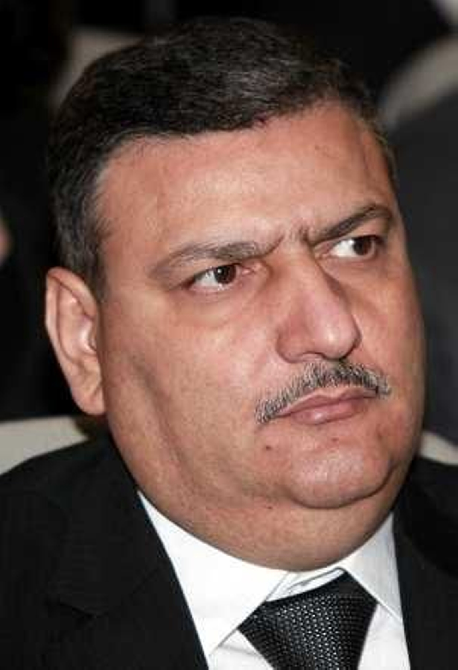 El ex primer ministro sirio advierte del derrumbe de Al Asad