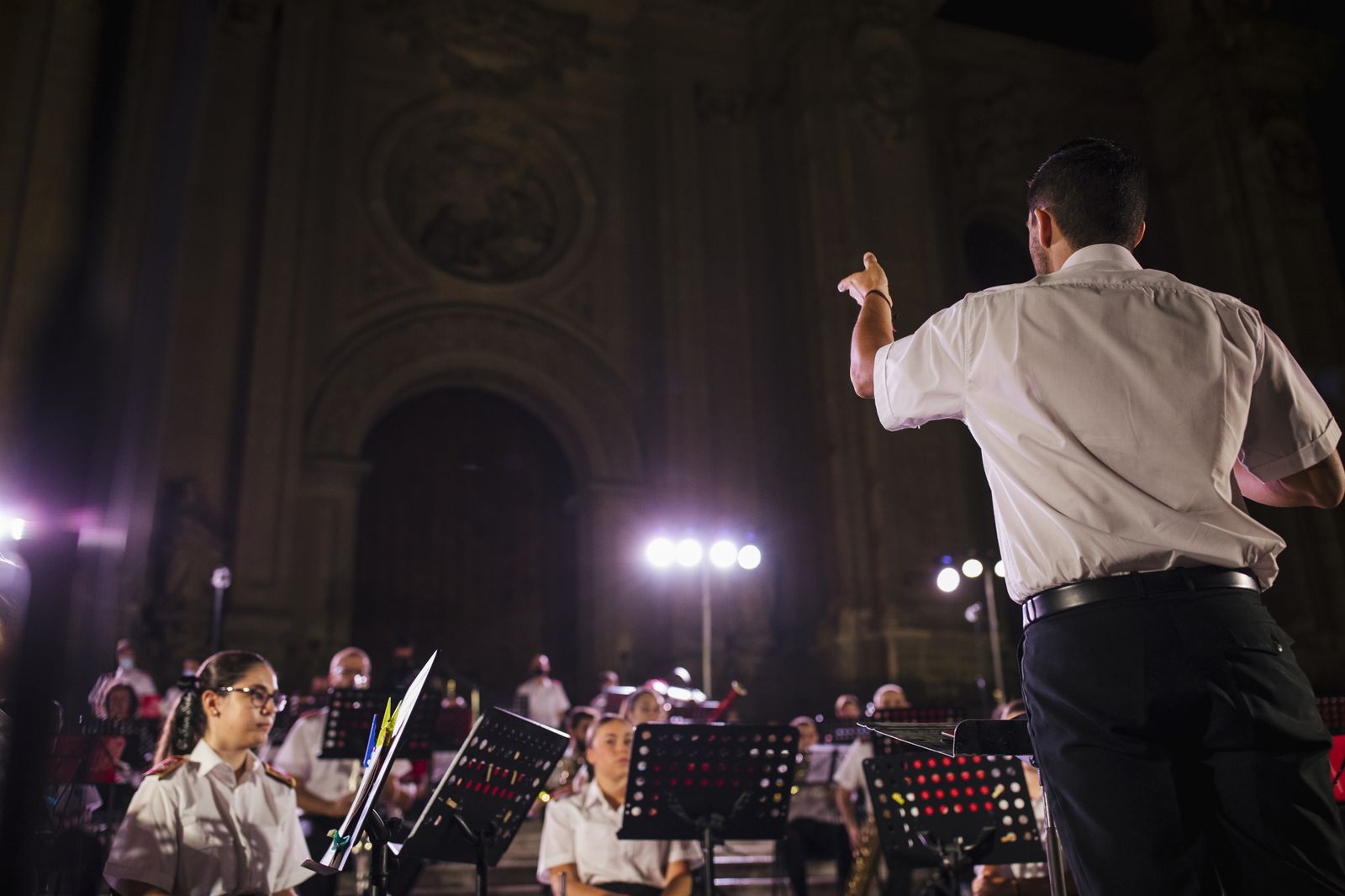 La banda del Padul brilla con luz propia en la Plaza de las Pasiegas