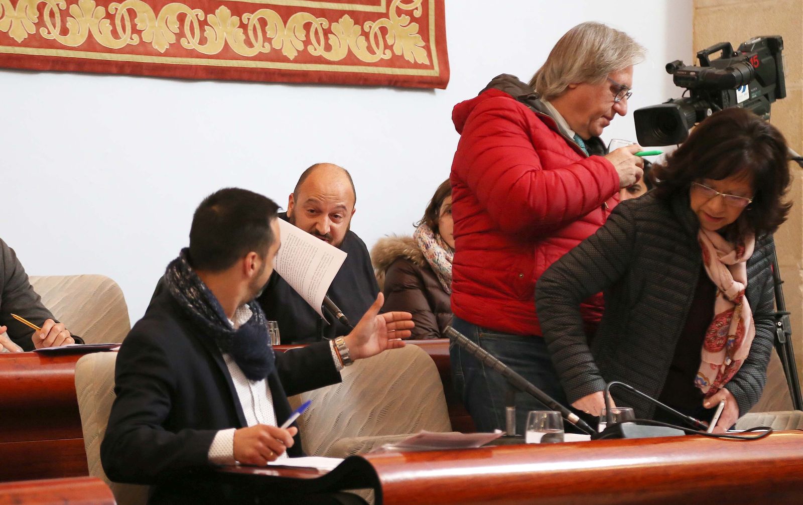 José Antonio Díaz y Raúl Ruiz-Berdejo, durante un pleno celebrado en 2018.