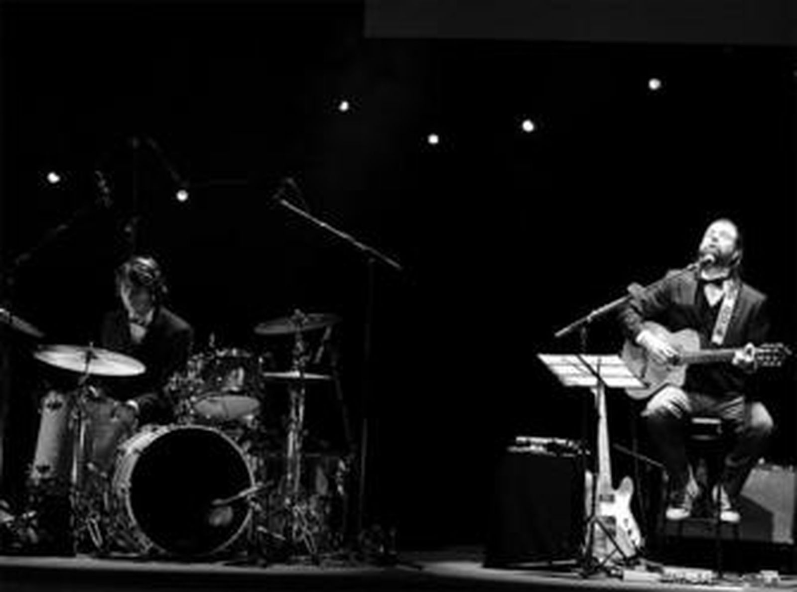 Jarabe de Palo durante su actuación en el Teatro Villamarta el sábado.