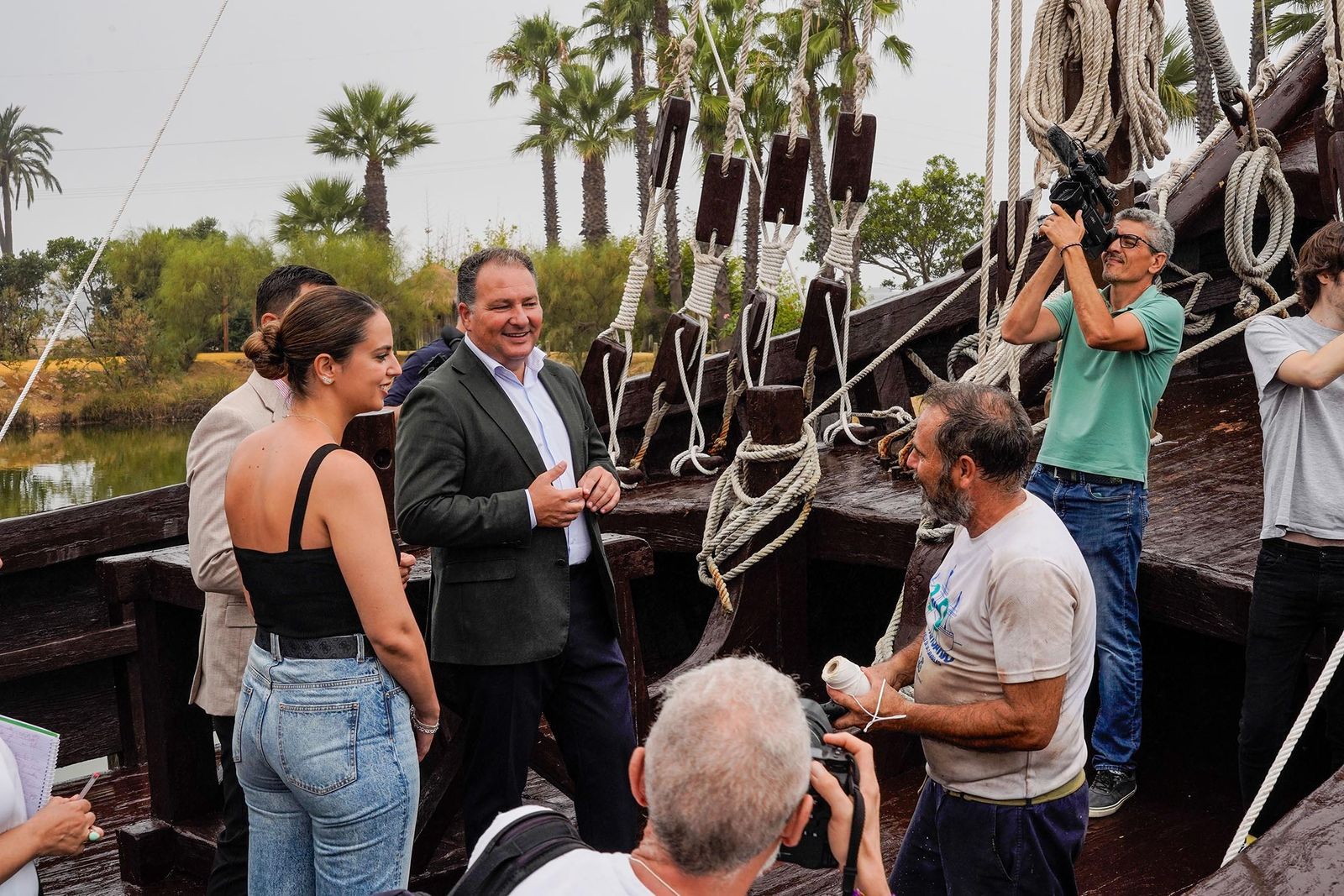 Imágenes de la visita guiada para dar a conocer las reformas realizadas en el Muelle de las Carabelas y su entorno