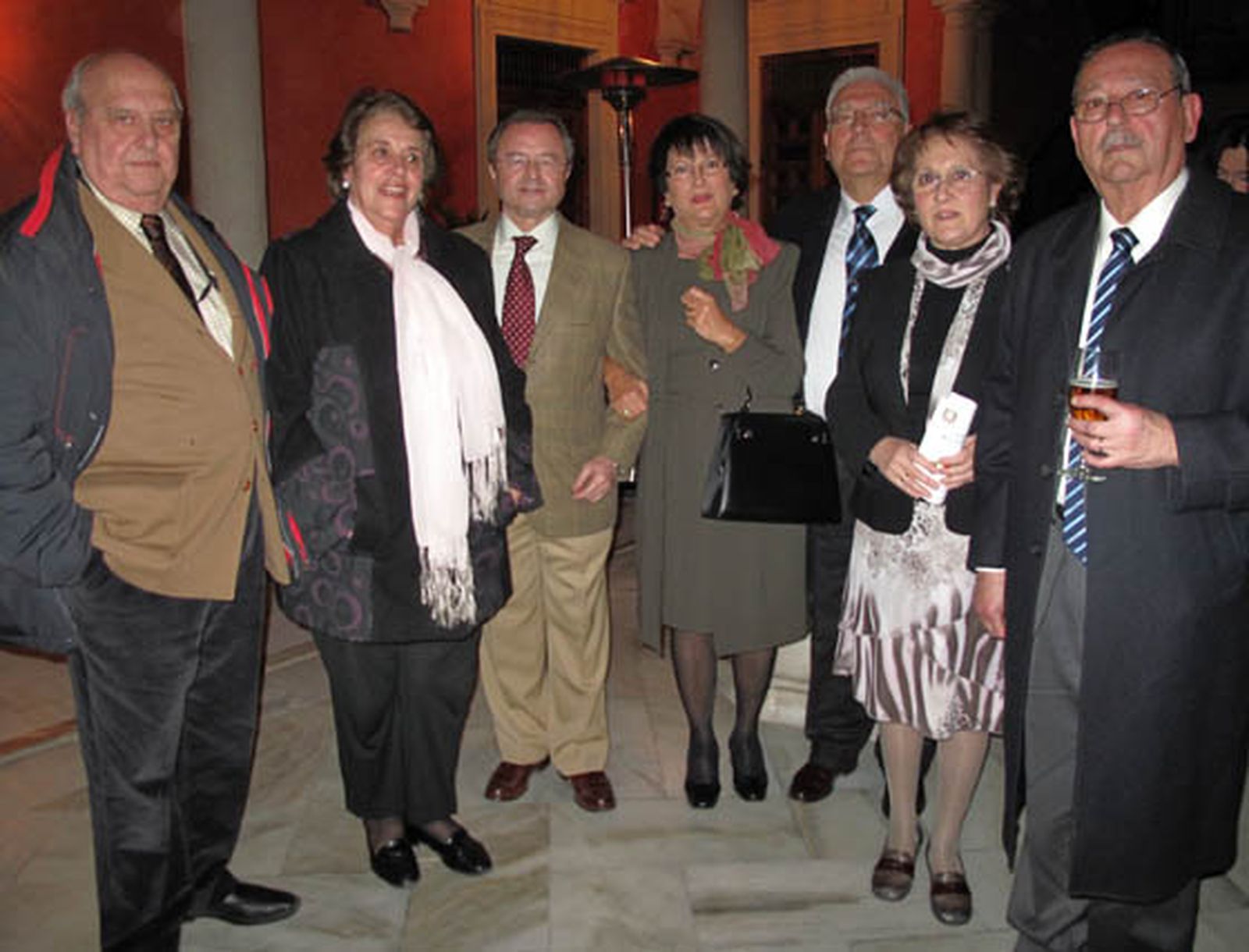 Manuel Cano, María del Carmen Rodríguez, Miguel Jiménez, Mercedes Reina, Antonio Ortega, María Ávila y Julio Moreno (presidente), de la Tertulia de Cuaresma de Puente Genil.

Foto: Victoria Ramirez