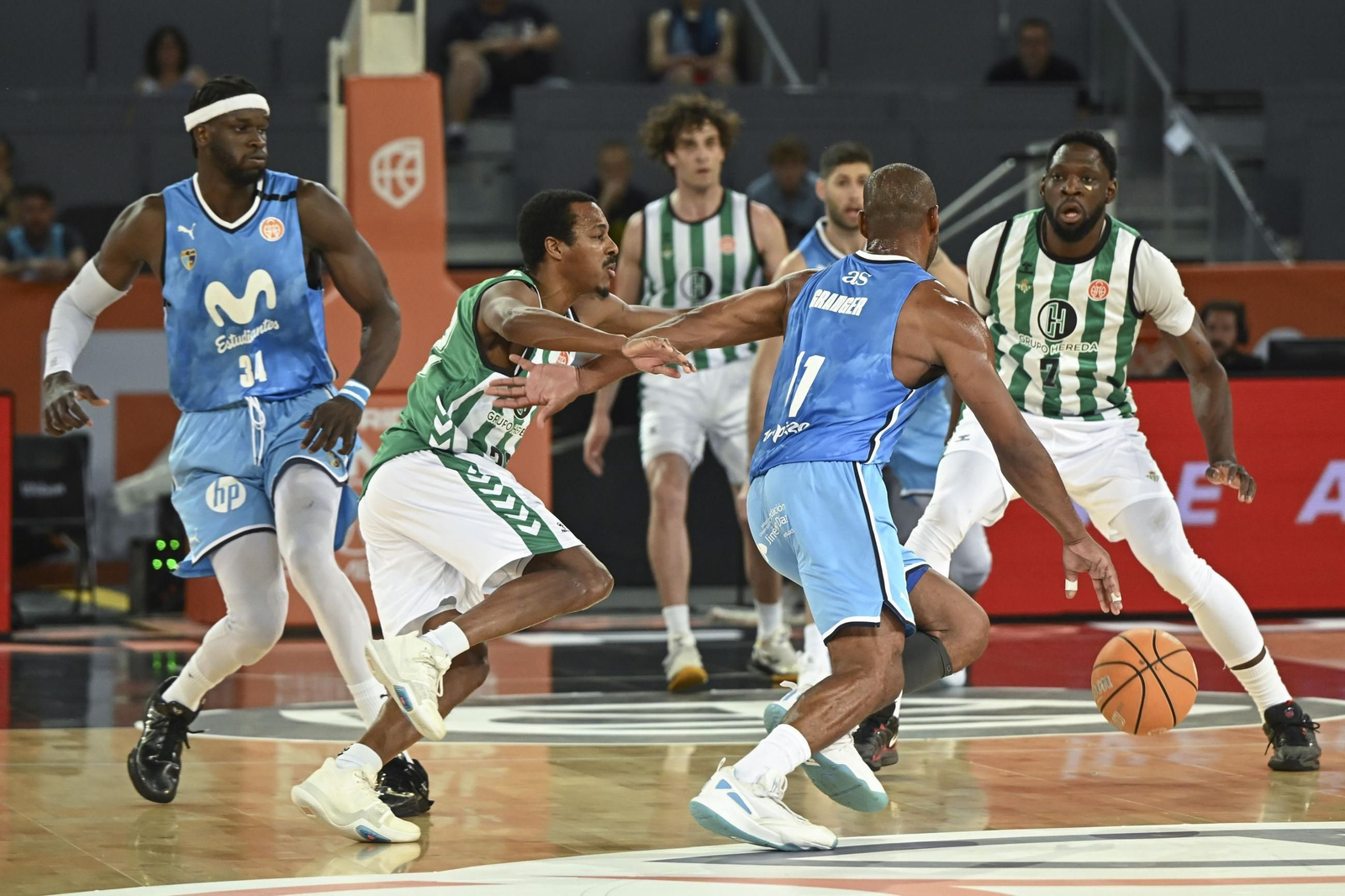 Las fotos del Betis Baloncesto-Movistar Estudiantes