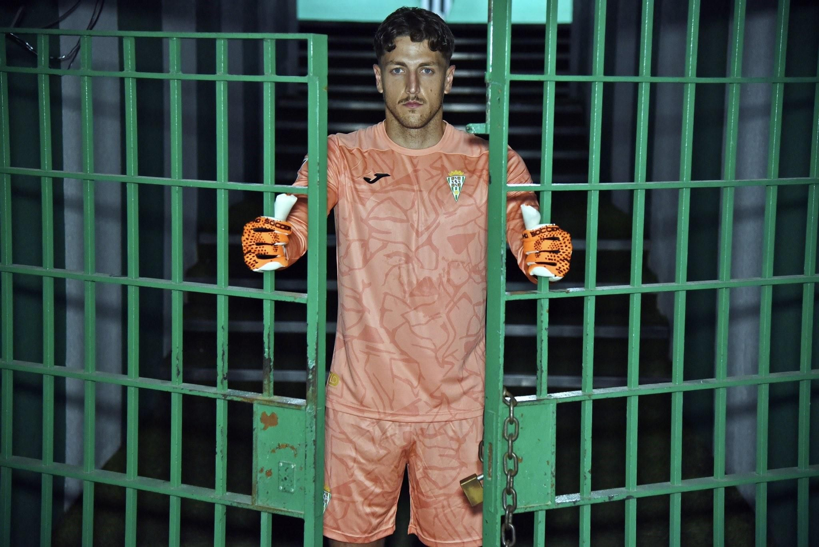 Camiseta de porteros del Córdoba CF 2024-25.